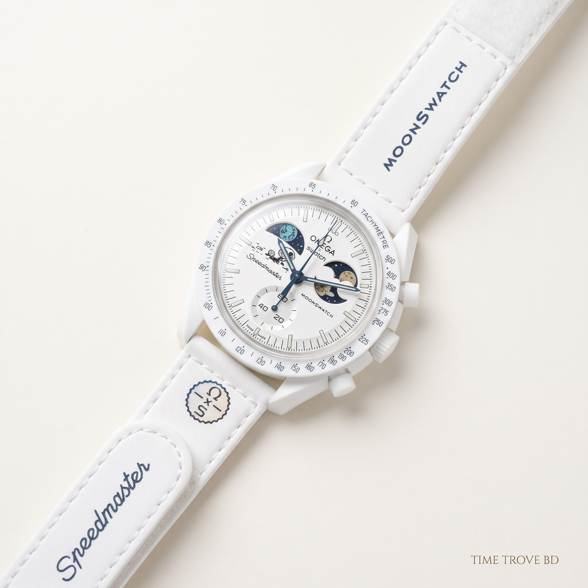 Omega x Swatch Mission to the Moonphase (Snoopy Edition)